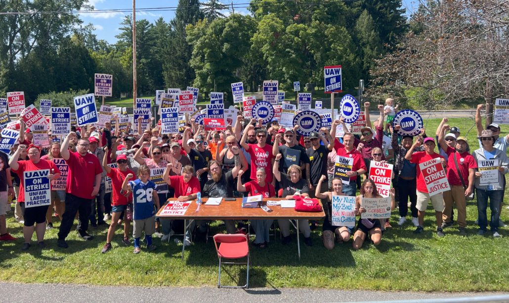 U.A.W. Votes in Favor of Ending Strike - The Cornell Review